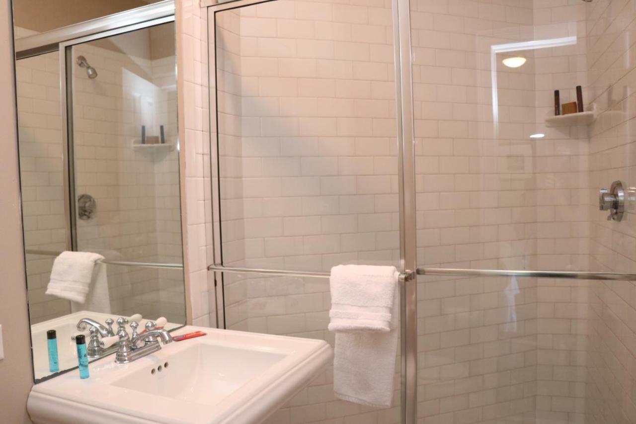 Stylish Downtown Studio, #32 ボストン エクステリア 写真